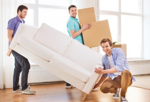 Local moving truck service in Dartford for house and office relocations