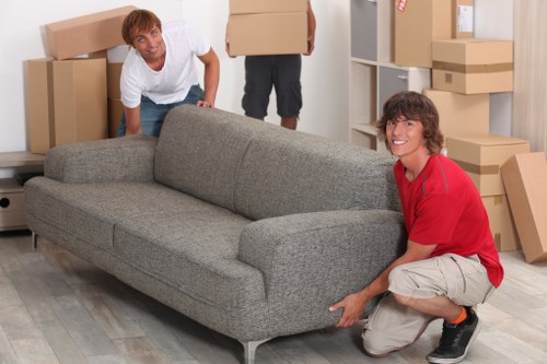 Local Dartford removals service managing access and loading at a residential property
