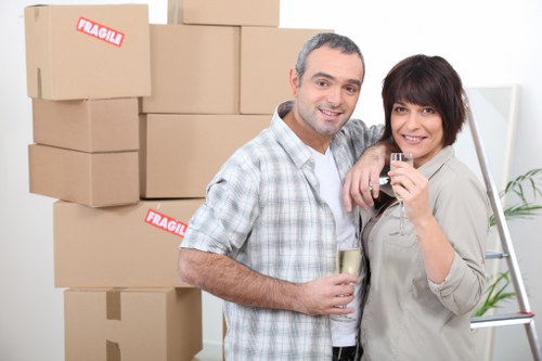 A local Dartford flat removals service helping with residential and commercial moves